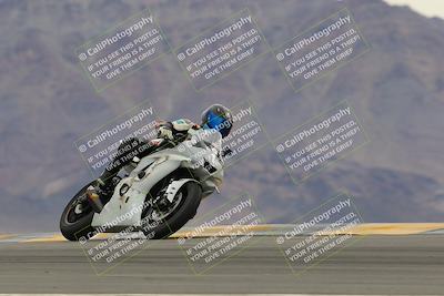 media/Jan-14-2023-SoCal Trackdays (Sat) [[497694156f]]/Turn 9 Set 2 (1130am)/